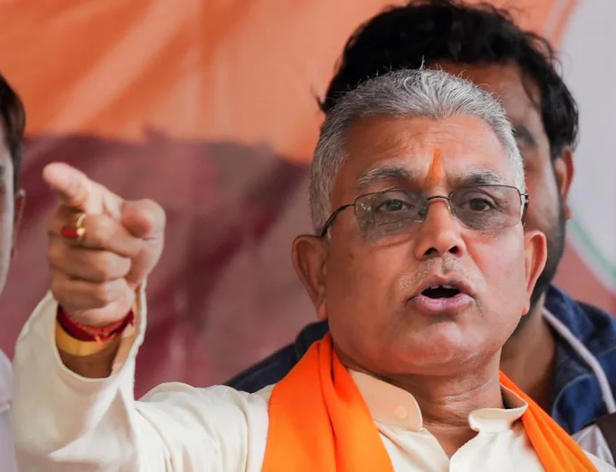 क्या दिलीप घोष बंगाल की राजनीति के सबसे विवादित नेता हैं?